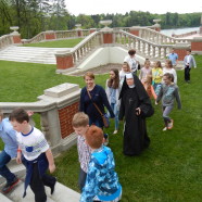 Wizyta dzieci komunijnych w w Seminarium w Mundelein